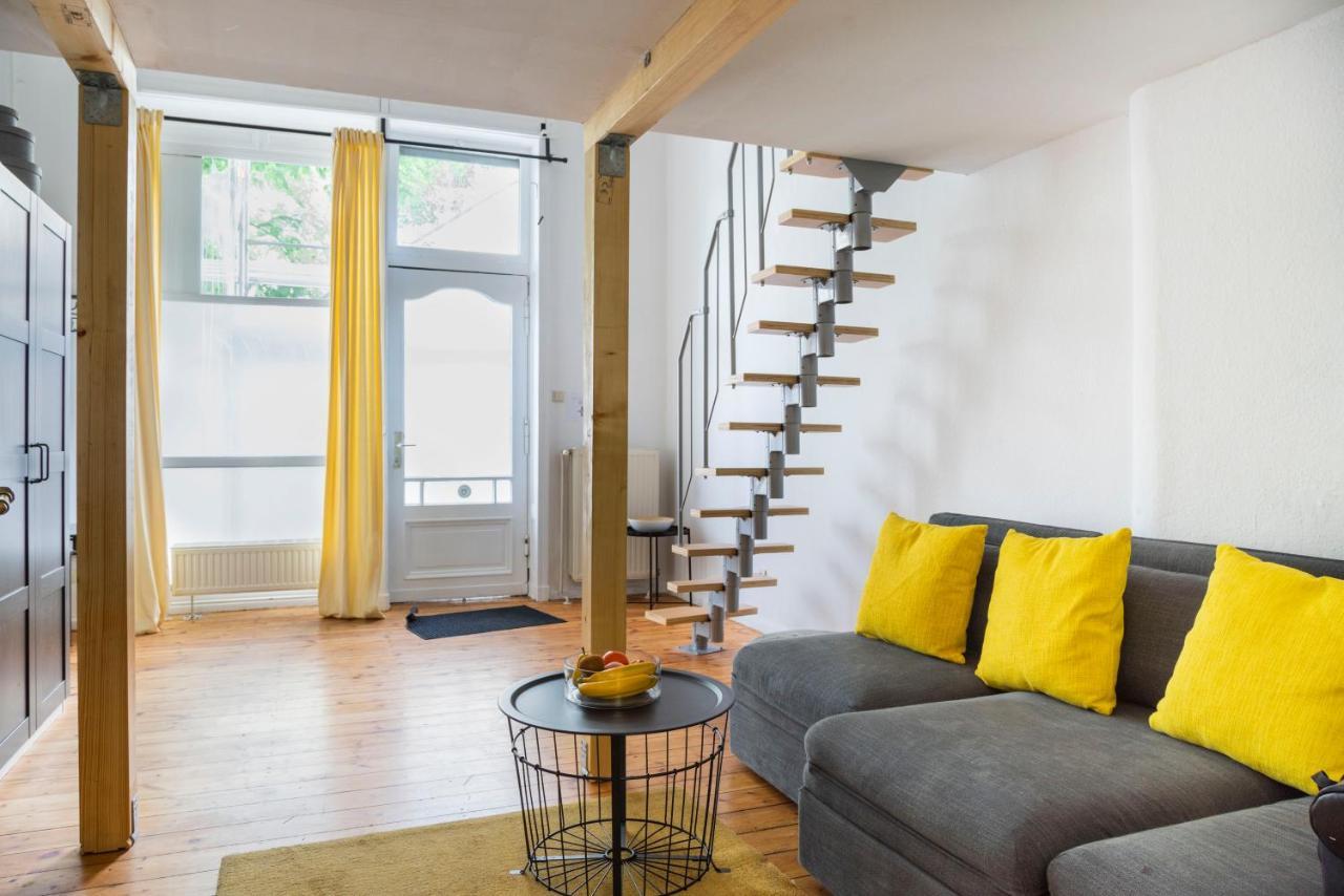 Lr Renovated +ac+rain Shower+wooden Floorboards Apartamento Berlim