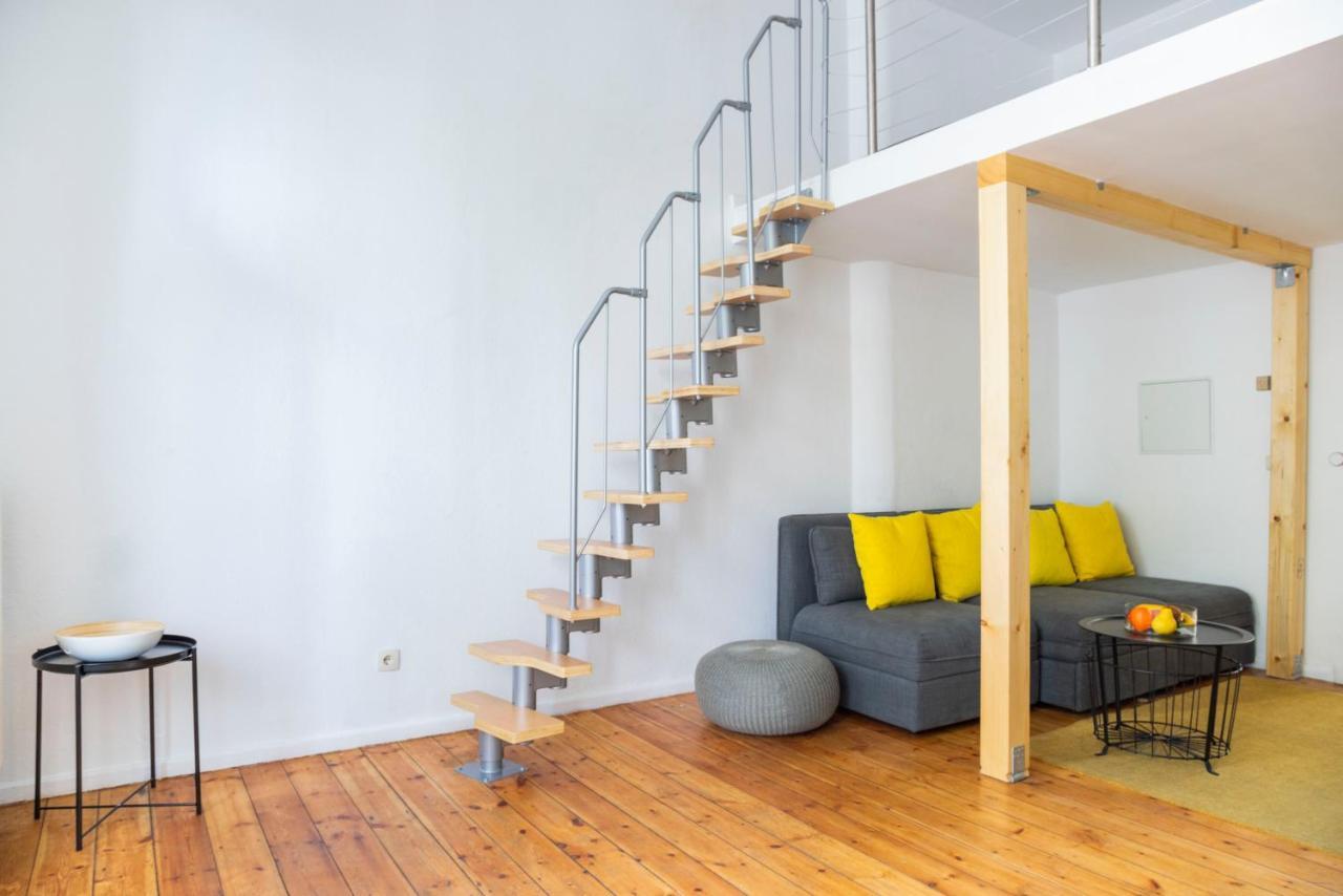 Lr Renovated +ac+rain Shower+wooden Floorboards Apartamento